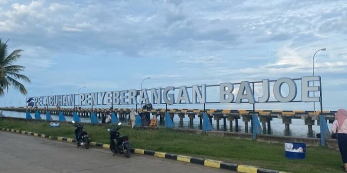 Keindahan Panorama Pelabuhan Bajoe Bone 2025