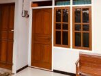 Penghuni Kamar Sebelah
